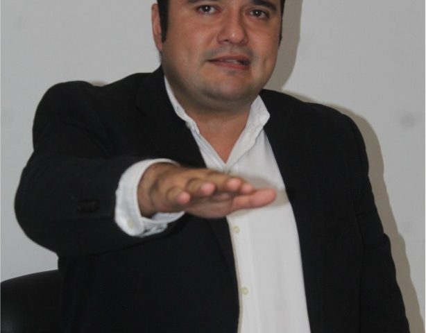En sesión Extraordinaria, Christian Velasco Milanés tomó protesta como presidente de Infocol