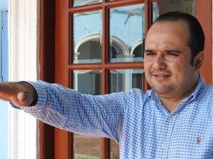 Christian Velasco Milanes es reelecto coordinador de la Comisión Jurídica  de Criterios y Resoluciones
