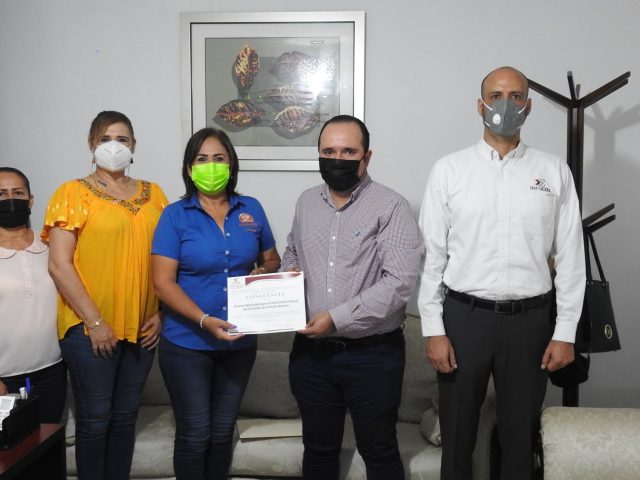 ENTREGA DE CONSTANCIA AL DIF MUNICIPAL VILLA DE ÁLVAREZ