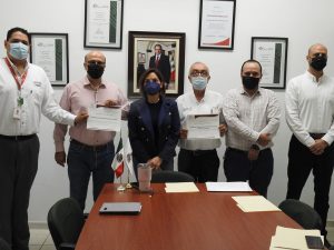 ENTREGA DE CONSTANCIAS A COESPRIS Y SERVICIOS DE SALUD