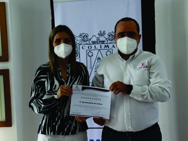 ENTREGA DE CONSTANCIA DE CUMPLIMIENTO AL H. AYUNTAMIENTO DE COLIMA.